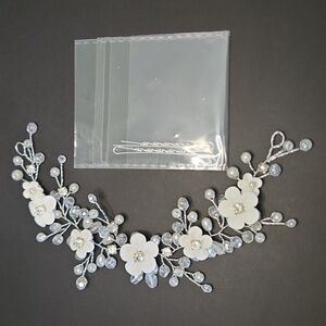 Elegant Floral Hair Vine